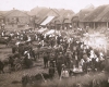 „Markttag in Maljaty“ (Turgaus diena Moletuose). Nuotrauka is leidinio „Bilder aus Litauen“ 1917 m