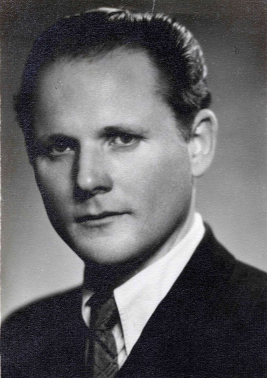 Statkevičius iš lagerio grįžęs į Lietuvą. Vilnius. 1957 m. | Okupacijų ir laisvės kovų muziejaus rinkinių nuotr.