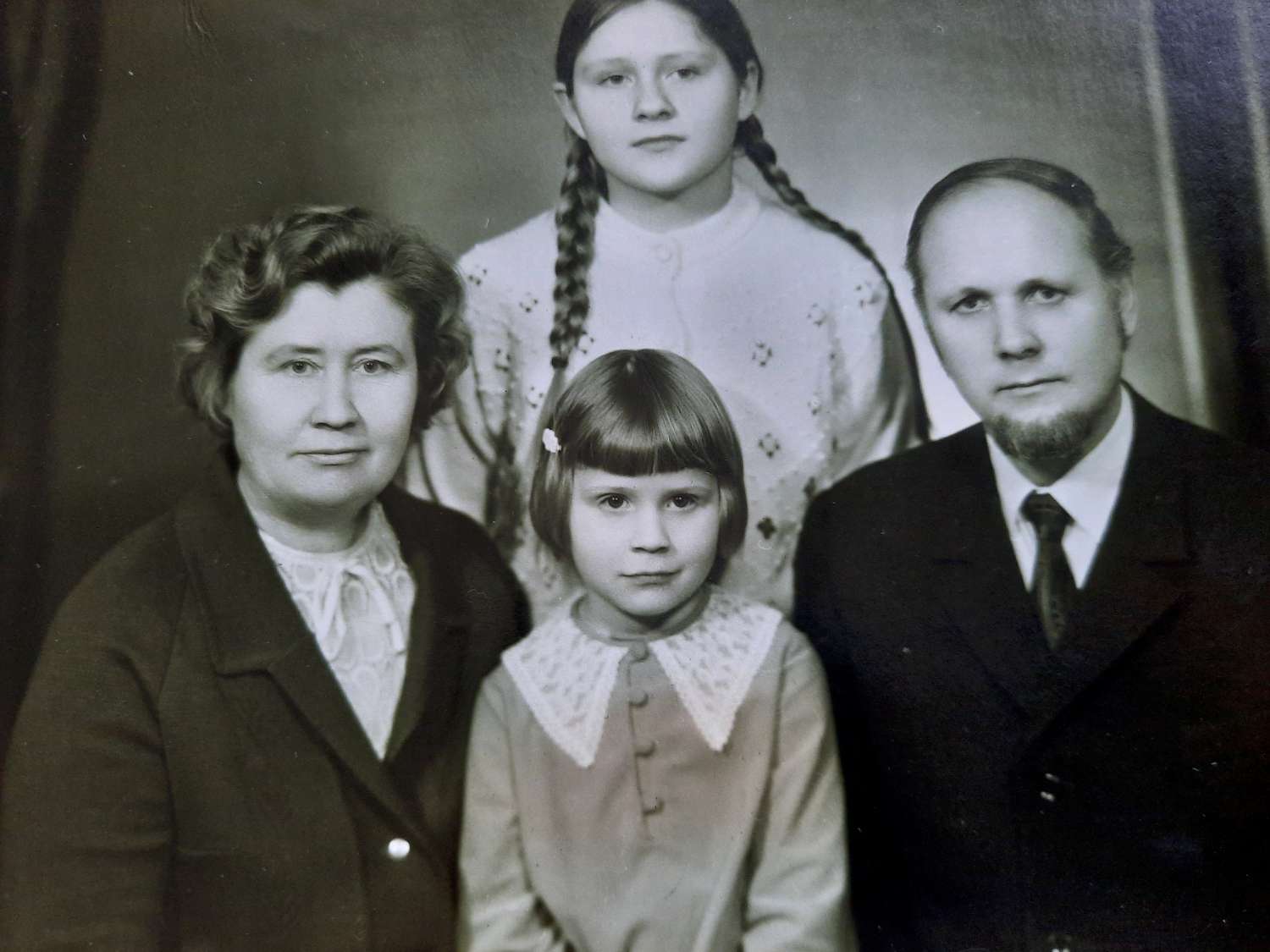 Onos ir Algirdo Statkevičių šeima. Vilnius. 1973 m. | Statkevičių šeimos archyvo nuotr.