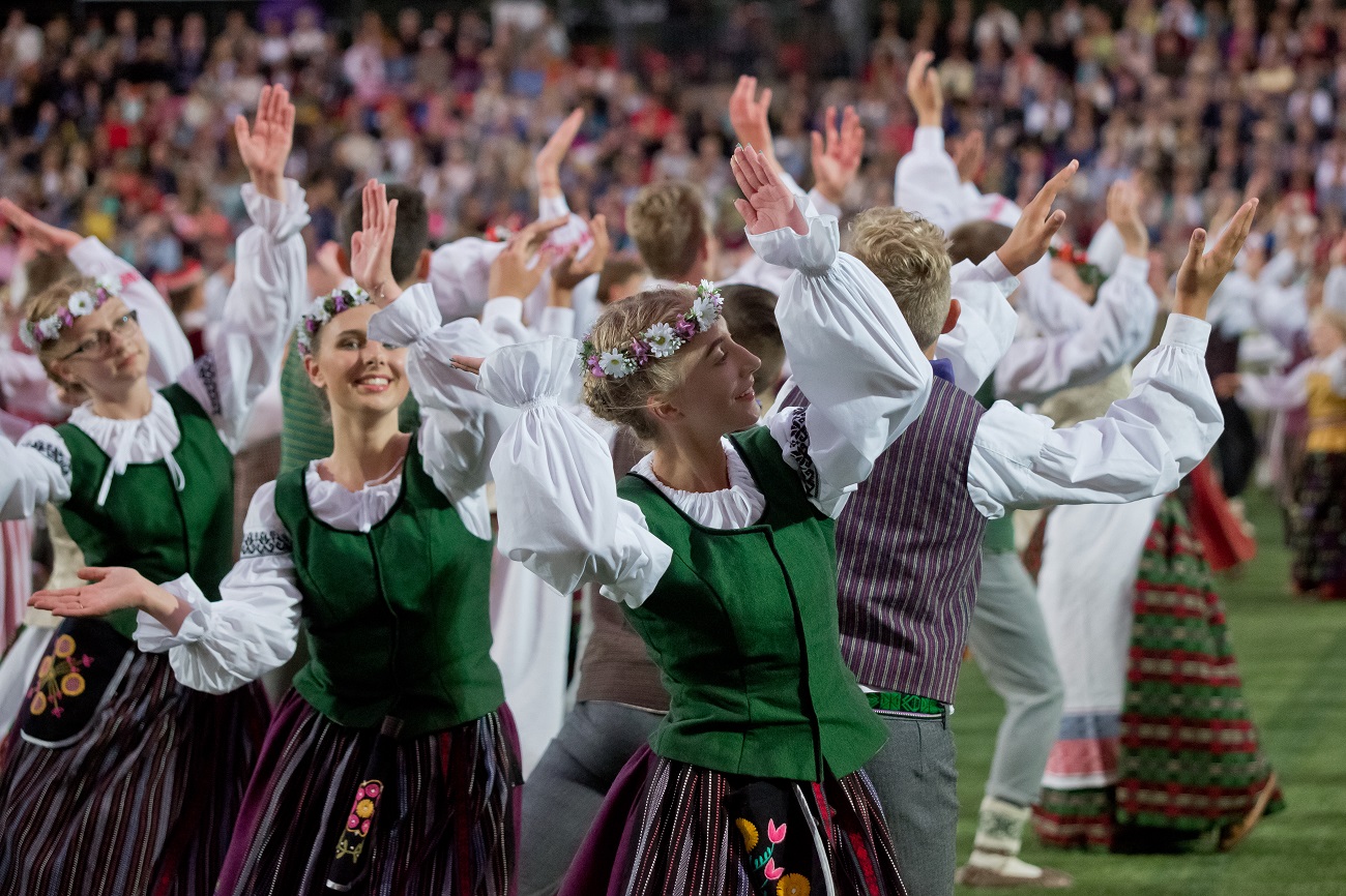 Liaudiškų šokių šventė „Skambantys šokių sodai“ suksis Mažeikiuose | Rengėjų nuotr. 
