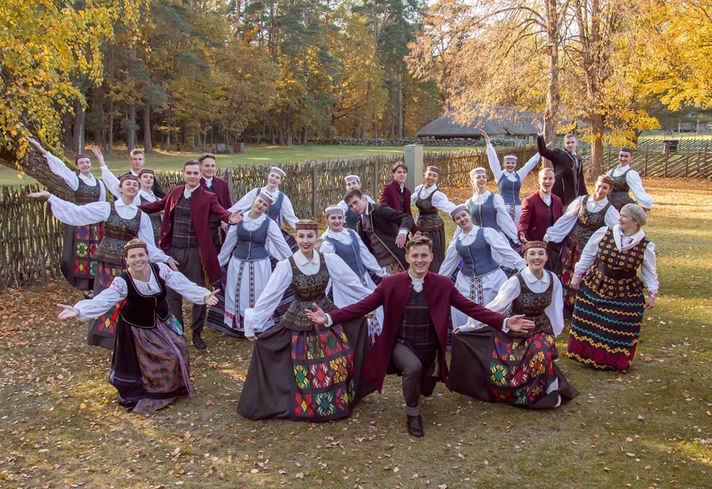 „Aukso paukštės“ laureatas Lietuvos sveikatos mokslų universiteto tautinių šokių kolektyvas „Džigūnas“ | Rengėjų nuotr