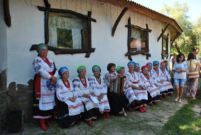 Apeiginio folkloro ansamblis KOZAČKA (Ukraina) | Rengėjų nuotr.