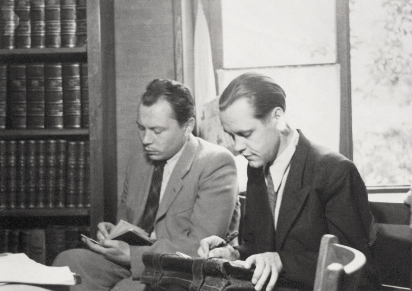 Kazys Bradūnas ir žurnalistas Aleksas Laikūnas lietuvių rašytojų suvažiavime. Augsburgas, 1947 m. liepos 11-12 d. | PLA nuotr.