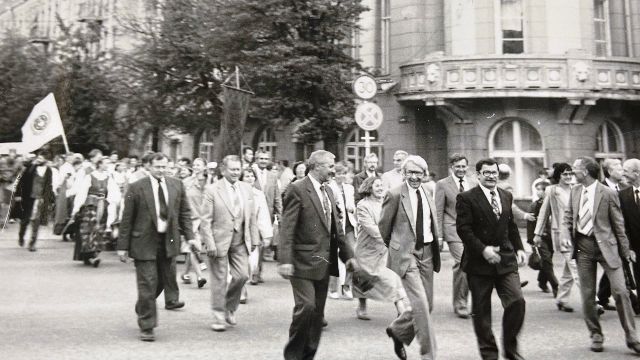 Istorinės akimirkos: Vilniaus universitetas švenčia rugsėjo 1-osios eisenos 30-metį | VU archyvo nuotr.