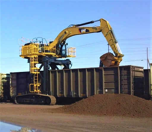 Excavator Straddle Carrier