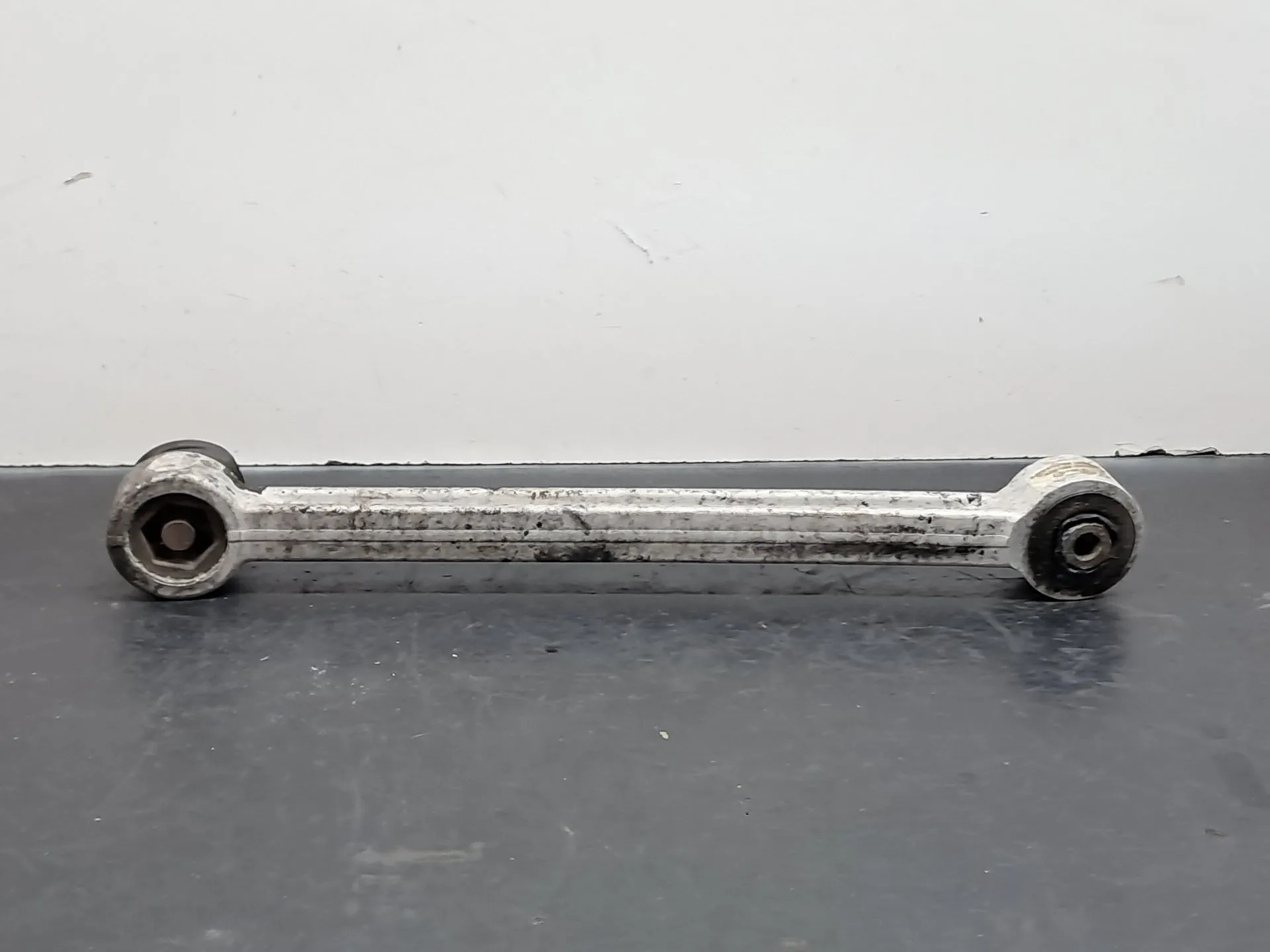 Bras de suspension arrière gauche AUDI R8 (422, 423) Imagem-4