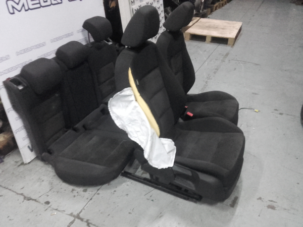 Conjunto de bancos VOLKSWAGEN Golf VI (5K1) Imagem-1