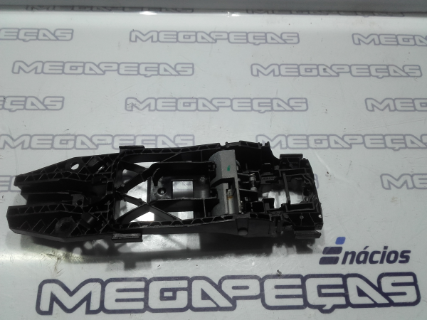 Left front door handle support VOLKSWAGEN Golf VI (5K1) Imagem-1