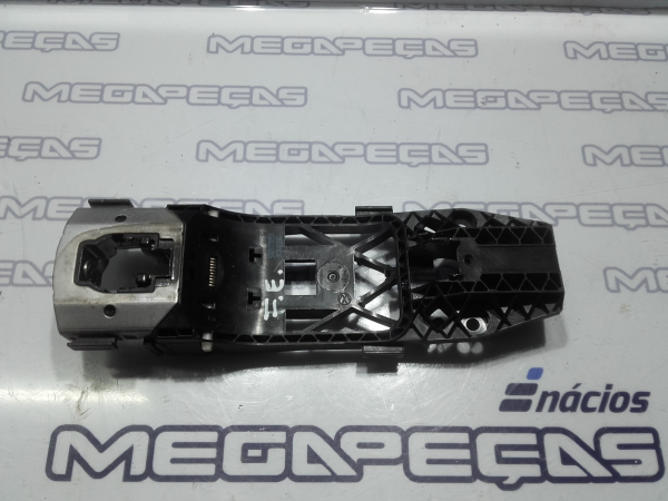 Left front door handle support VOLKSWAGEN Golf VI (5K1)