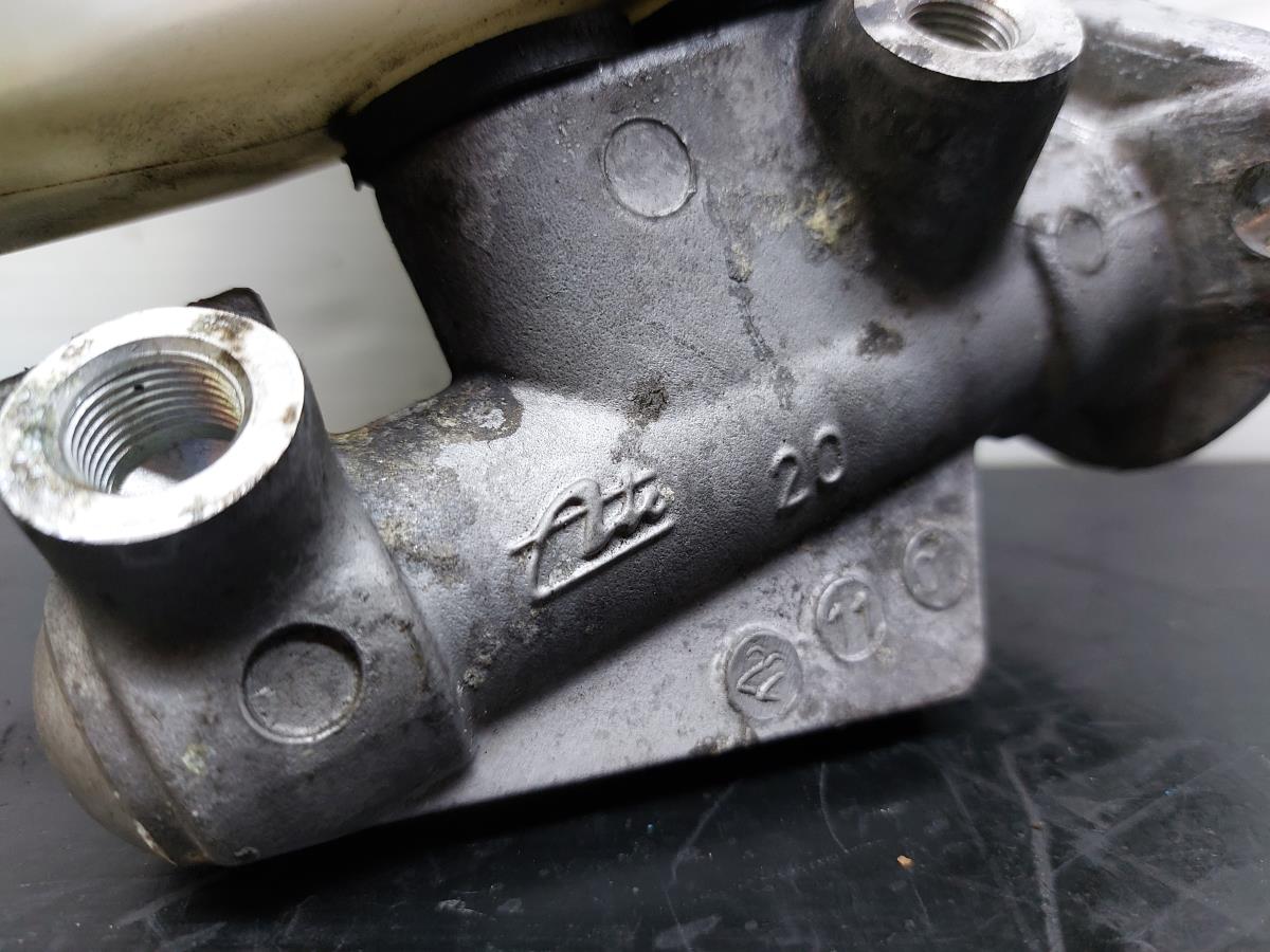 Pompe centrale de frein RENAULT Clio II (BB0/1/2_, CB0/1/2_) Imagem-2