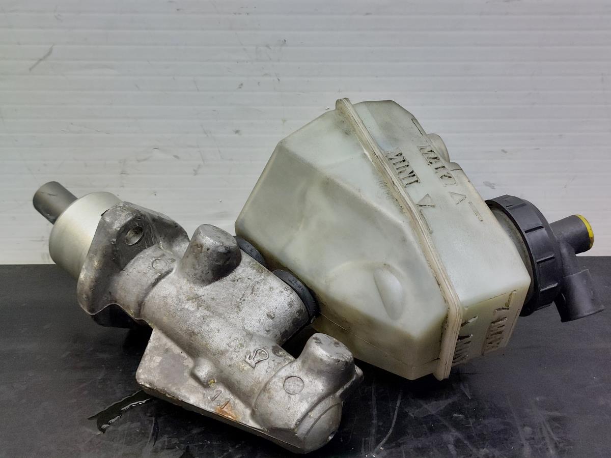 Pompe centrale de frein RENAULT Clio II (BB0/1/2_, CB0/1/2_) Imagem-6