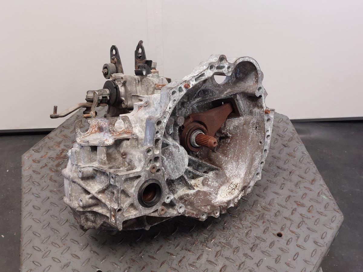 Caixa de velocidades manual TOYOTA Corolla Sedan (_E11_)