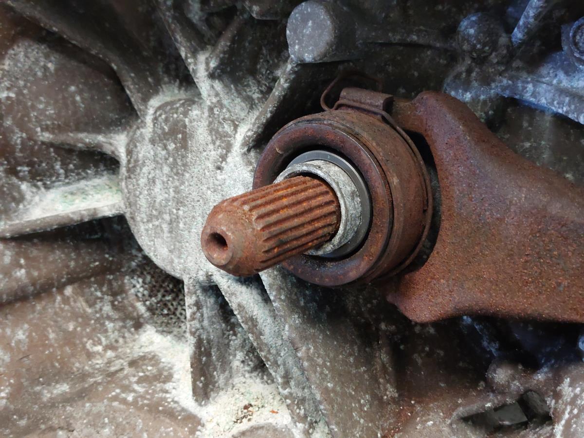 Caixa de velocidades manual TOYOTA Corolla Sedan (_E11_) Imagem-3