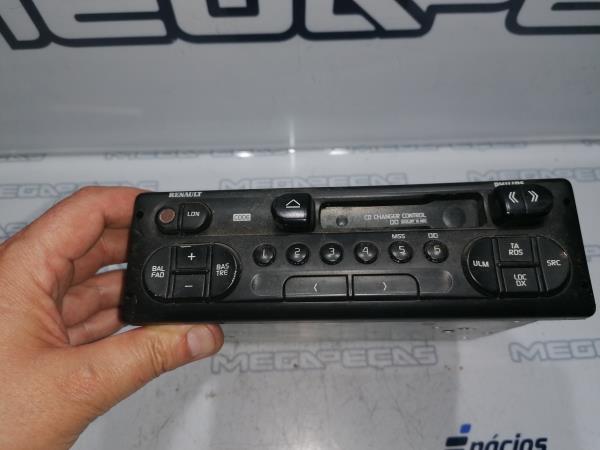 Rádio / auto-rádio RENAULT Laguna I Break (K56_) Imagem-1