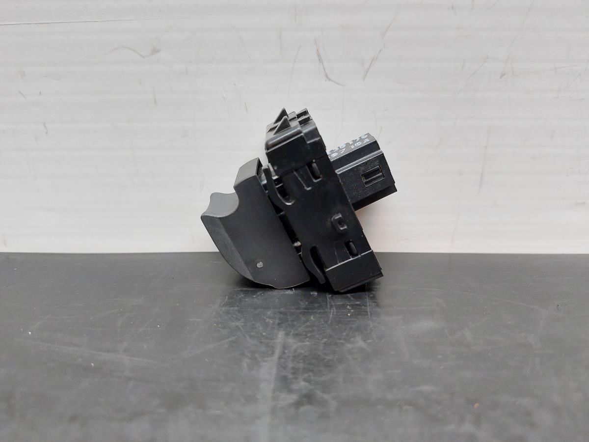 Right Front window control RENAULT Megane III (BZ0_) Imagem-1