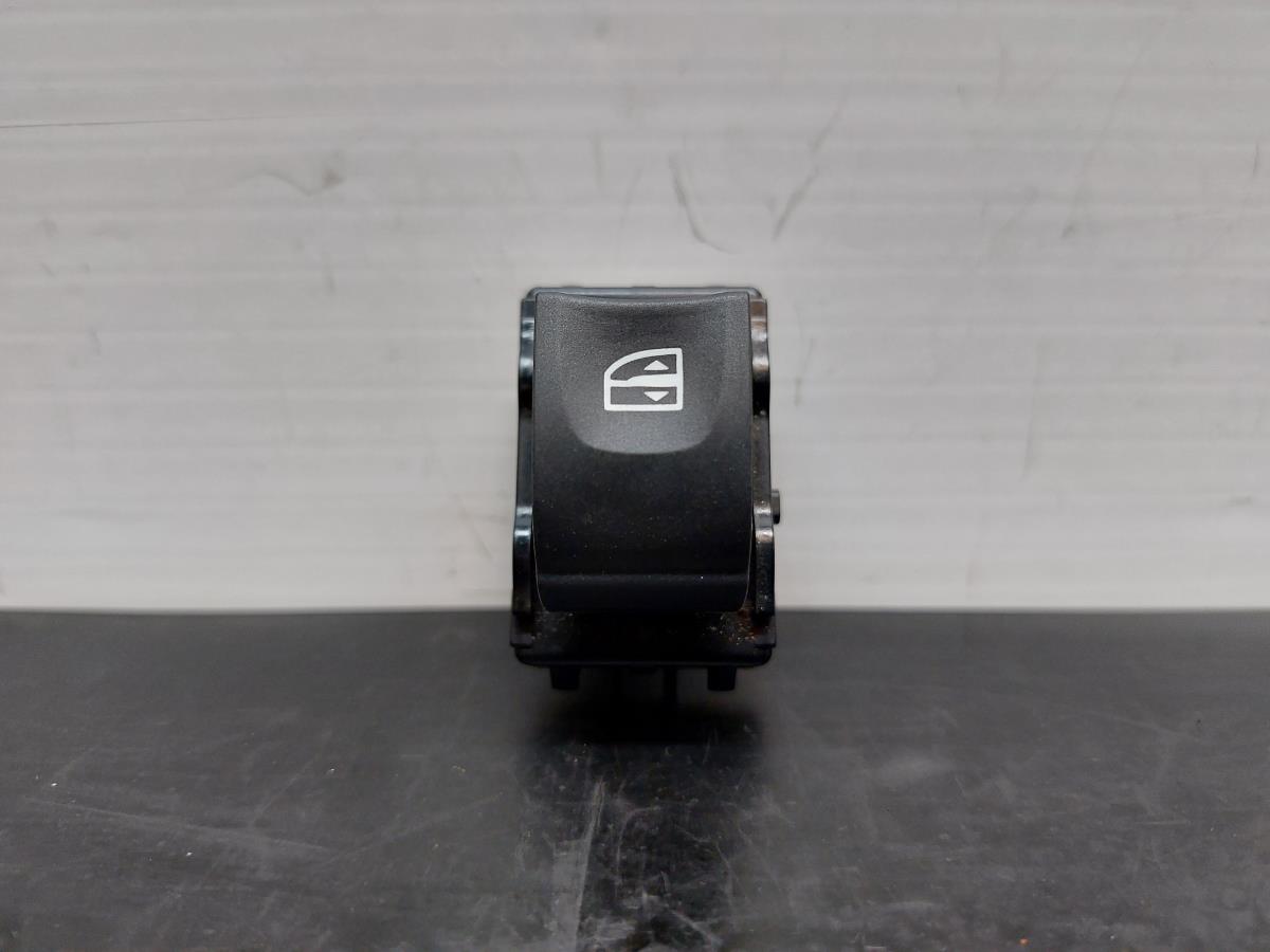 Right Front window control RENAULT Megane III (BZ0_)