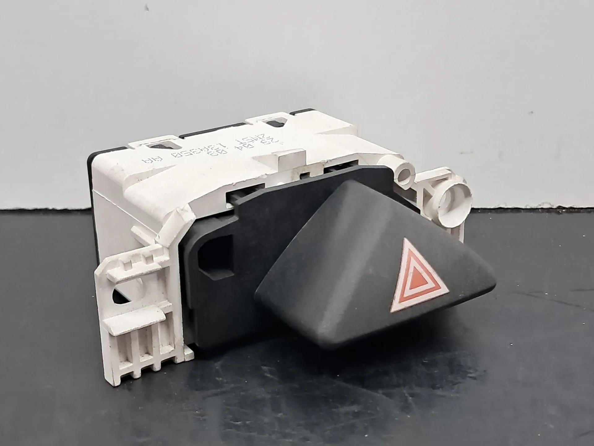 Botão / interruptor 4 piscas FORD Focus I (DAW, DBW)