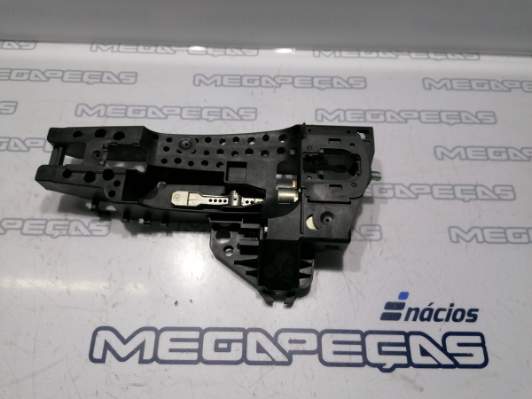 Supporto maniglia porta posteriore sinistra AUDI Q5 (8R) Imagem-1