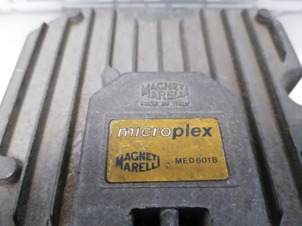 Centralita motor / ECU LANCIA Thema (834_) Imagem-1