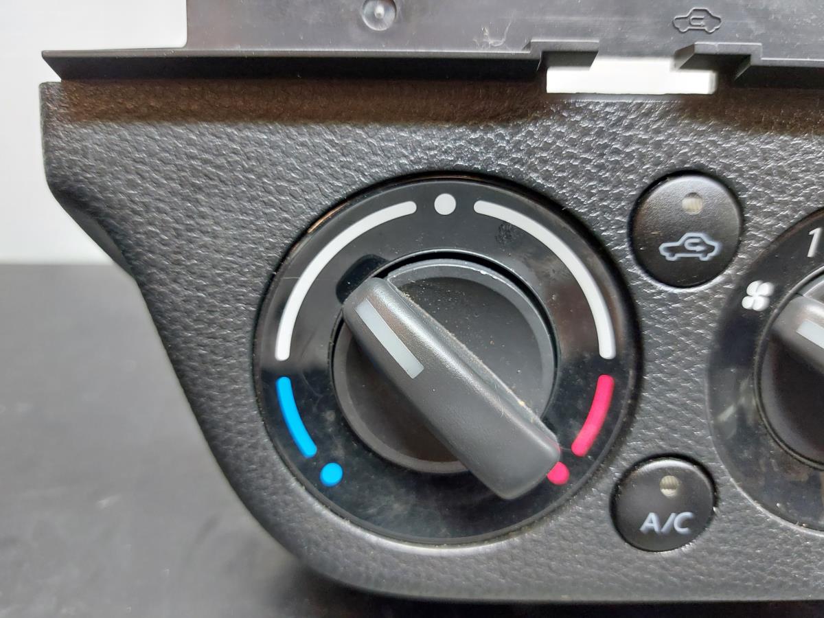 Mando climatizador SUZUKI Swift III (MZ, EZ) Imagem-1