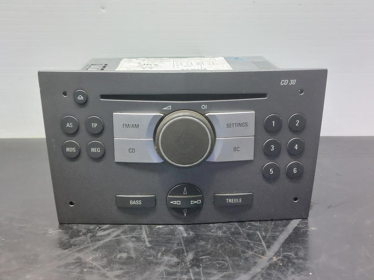 Rádio / auto-rádio OPEL Astra H Hatchback (L48)