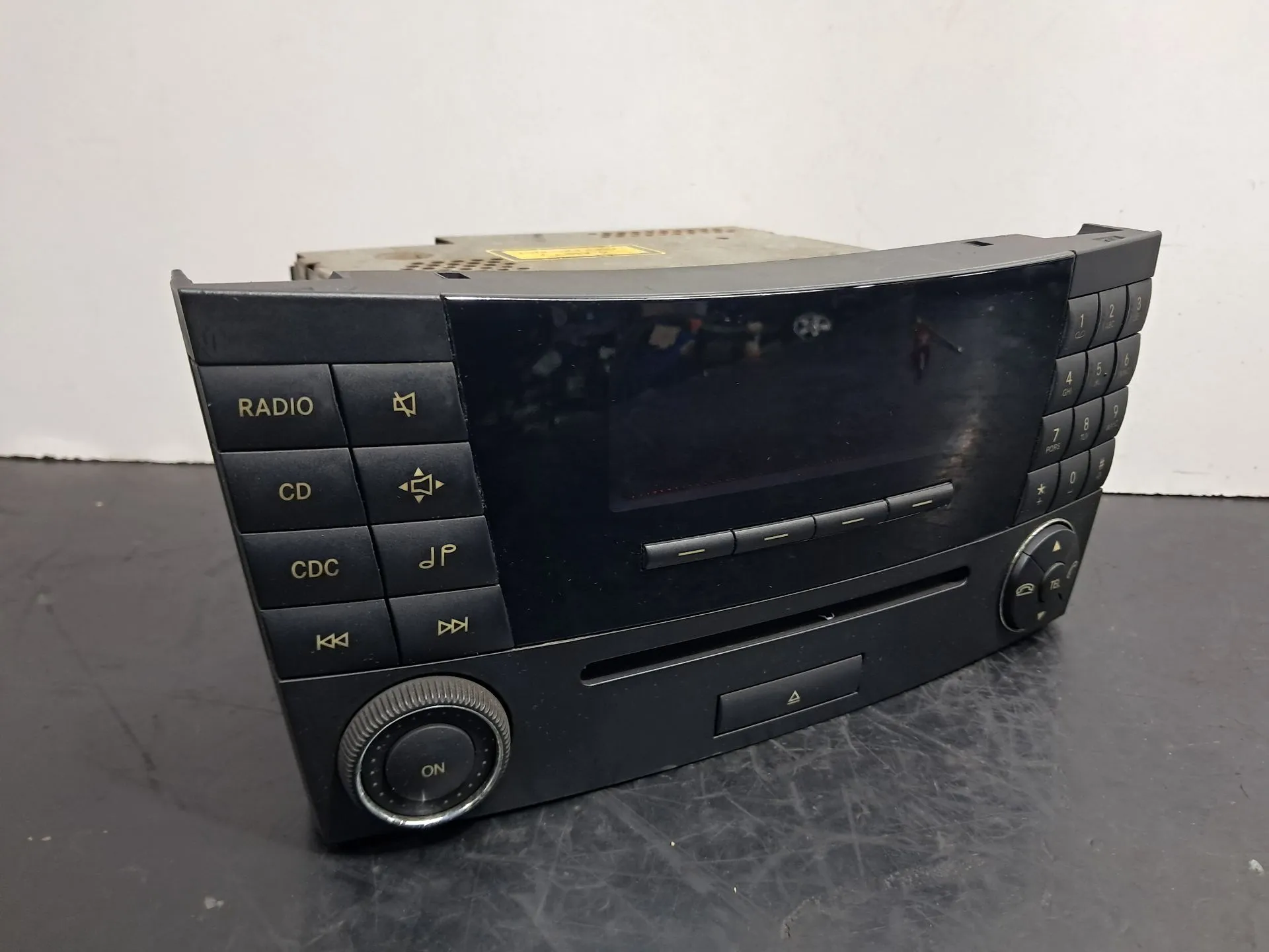 Rádio / auto-rádio MERCEDES-BENZ Classe E (W211)
