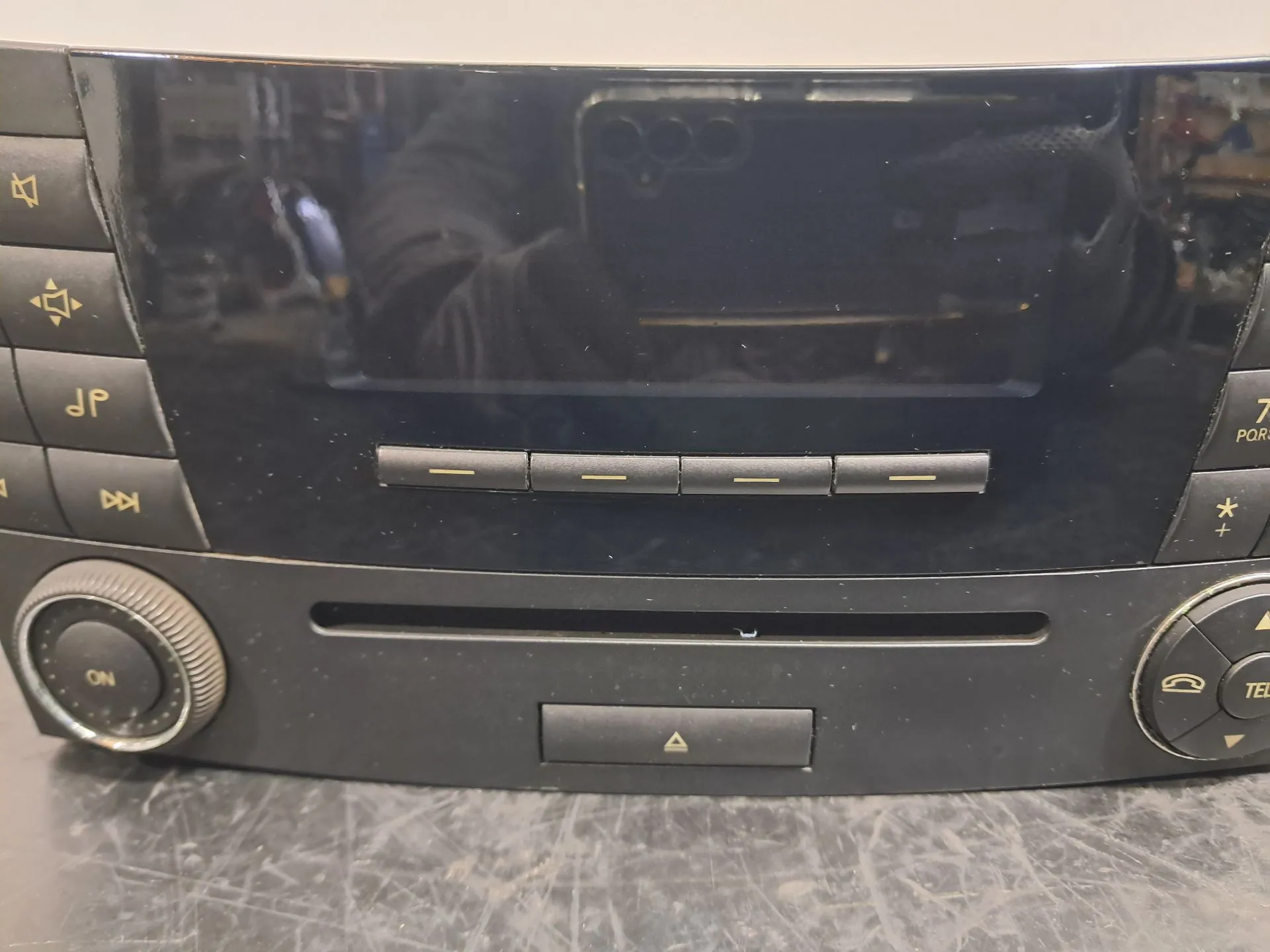 Rádio / auto-rádio MERCEDES-BENZ Classe E (W211) Imagem-2