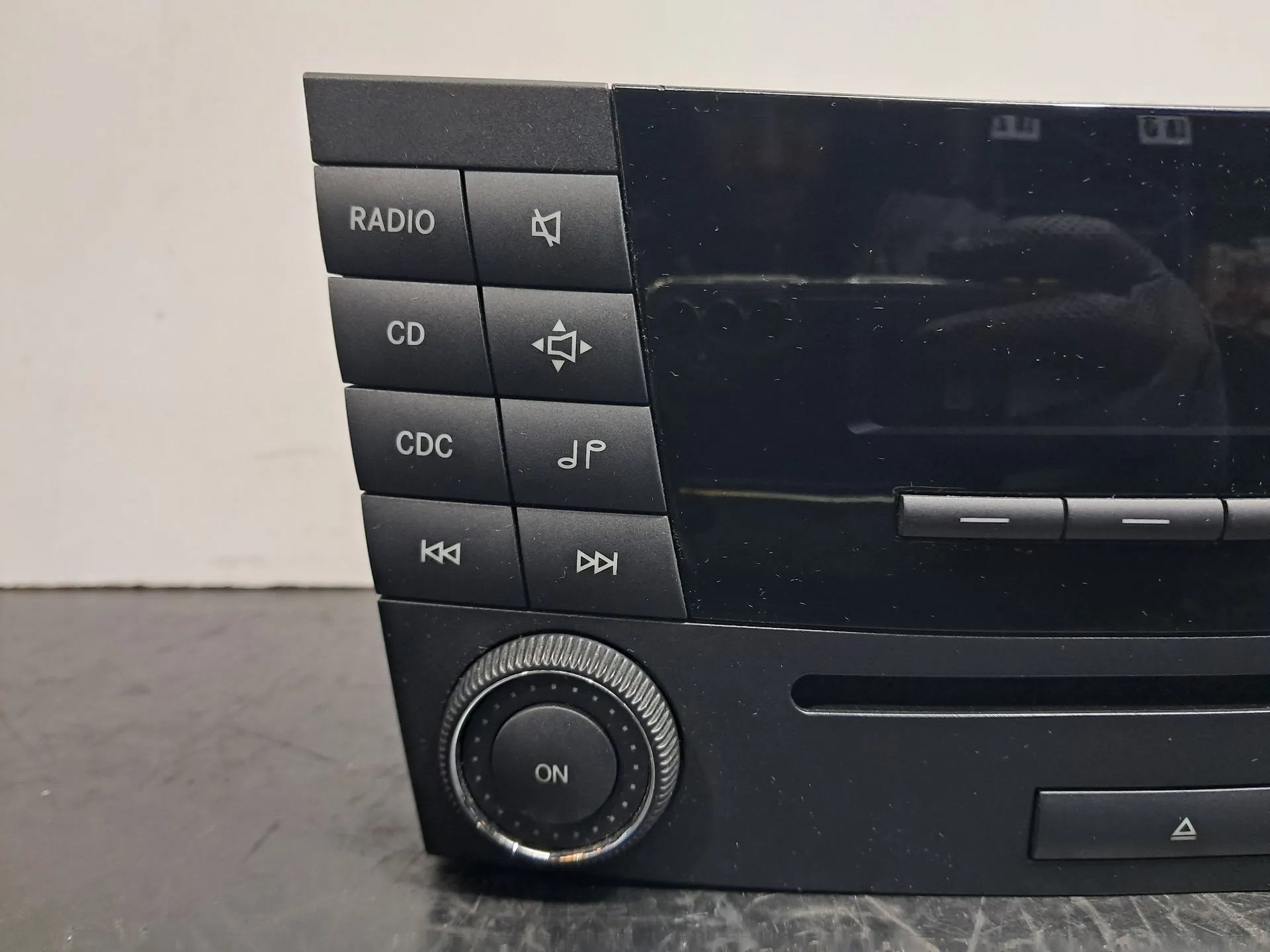 Rádio / auto-rádio MERCEDES-BENZ Classe E (W211) Imagem-2