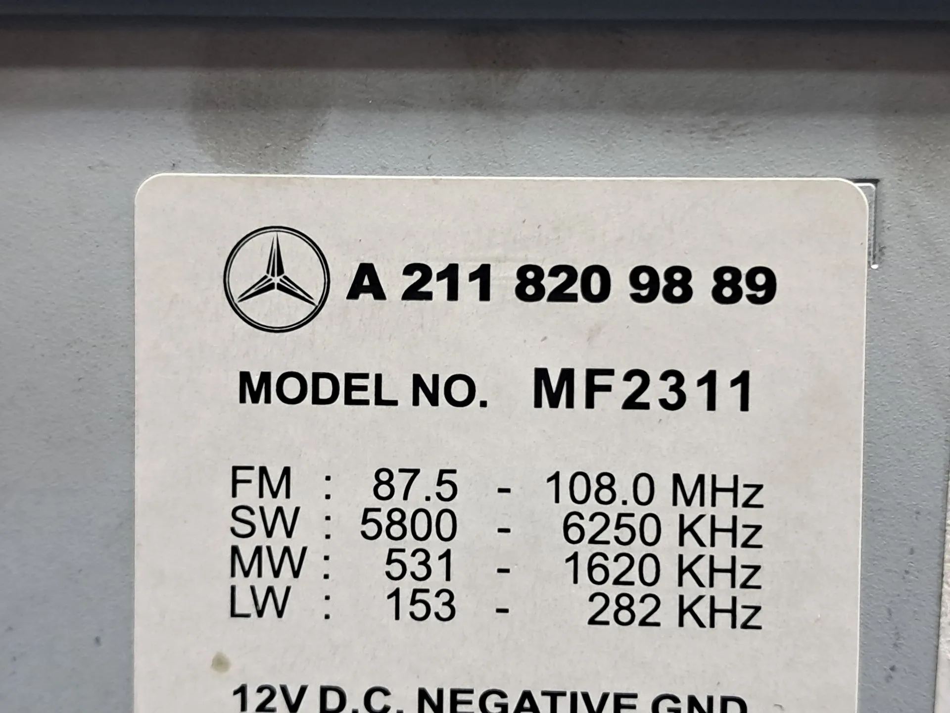Rádio / auto-rádio MERCEDES-BENZ Classe E (W211) Imagem-8