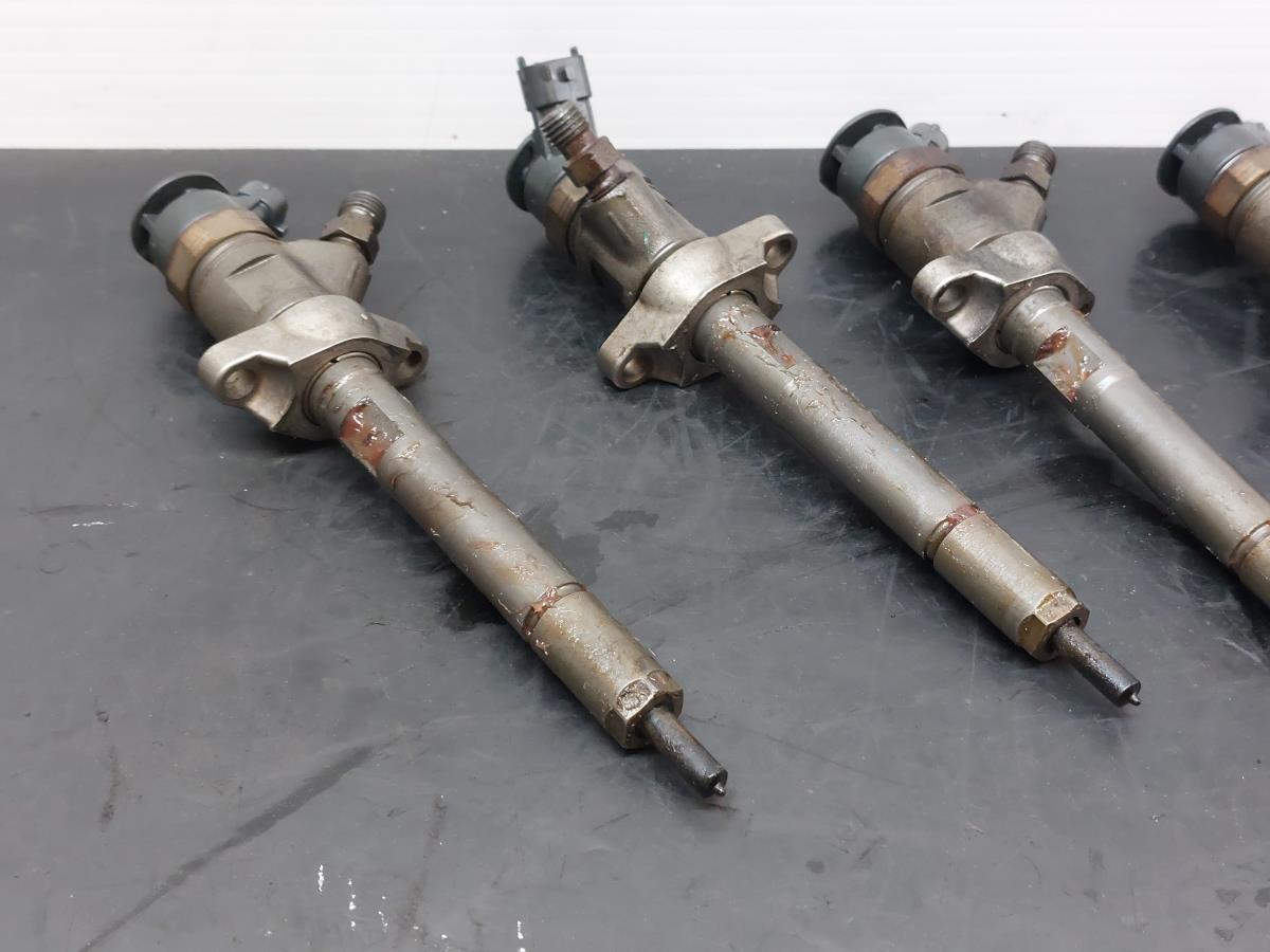 Injector PEUGEOT 308 (4A_, 4C_) Imagem-1
