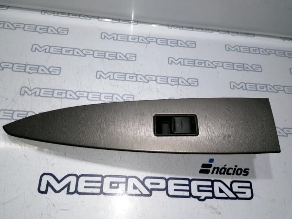 Commande / interrupteur lève-vitre Avant Droite TOYOTA Avensis Wagon (_T27_)