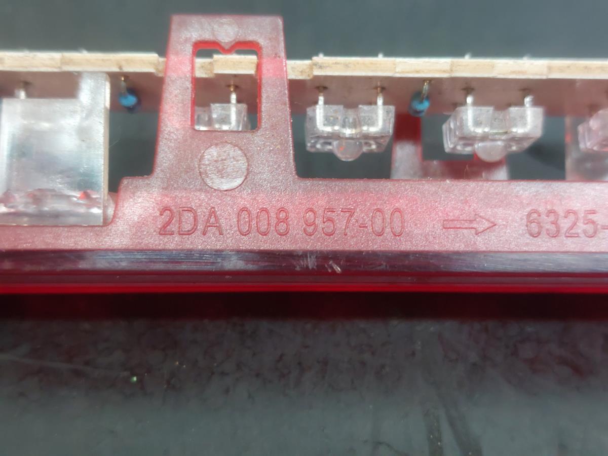 Luce stop aggiuntiva / terzo stop BMW 1 (E87) Imagem-3