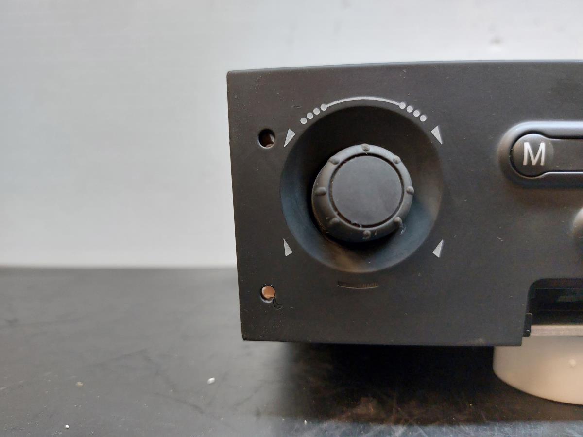 Rádio / auto-rádio RENAULT Megane II CC (EM0/1_) Imagem-2