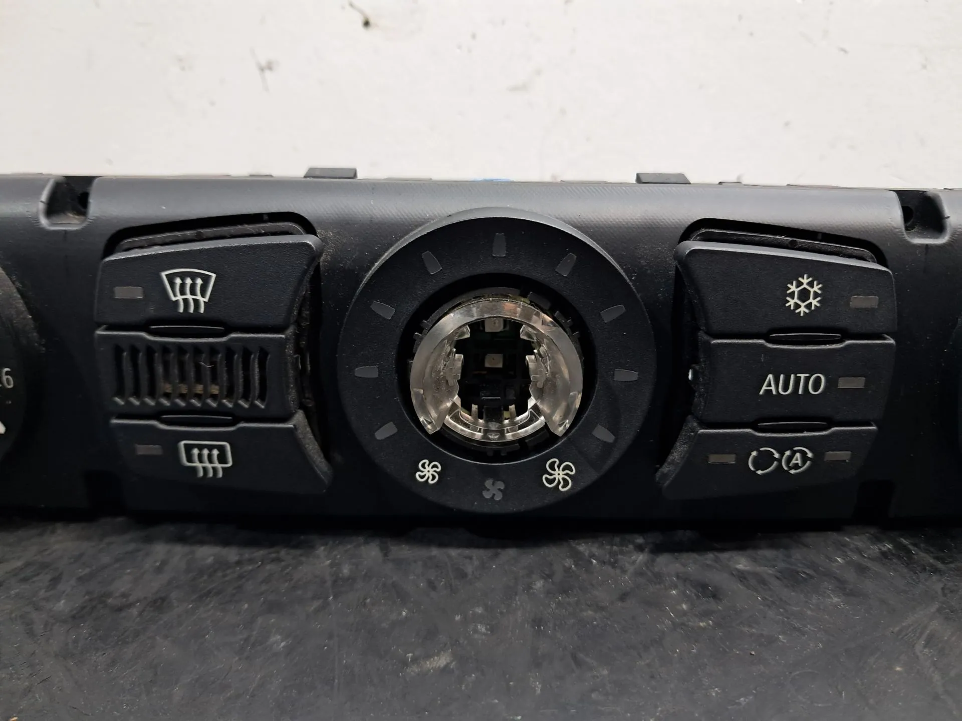 Commande chauffage BMW 5 (E60) Imagem-2