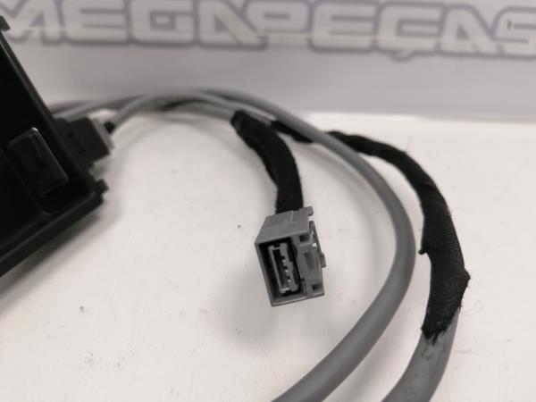 Módulo USB / AUX / IPOD VOLVO V40 Hatchback Imagem-1