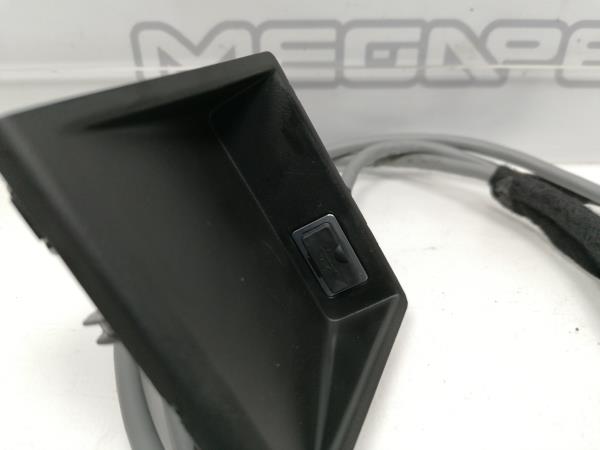 Módulo USB / AUX / IPOD VOLVO V40 Hatchback Imagem-2