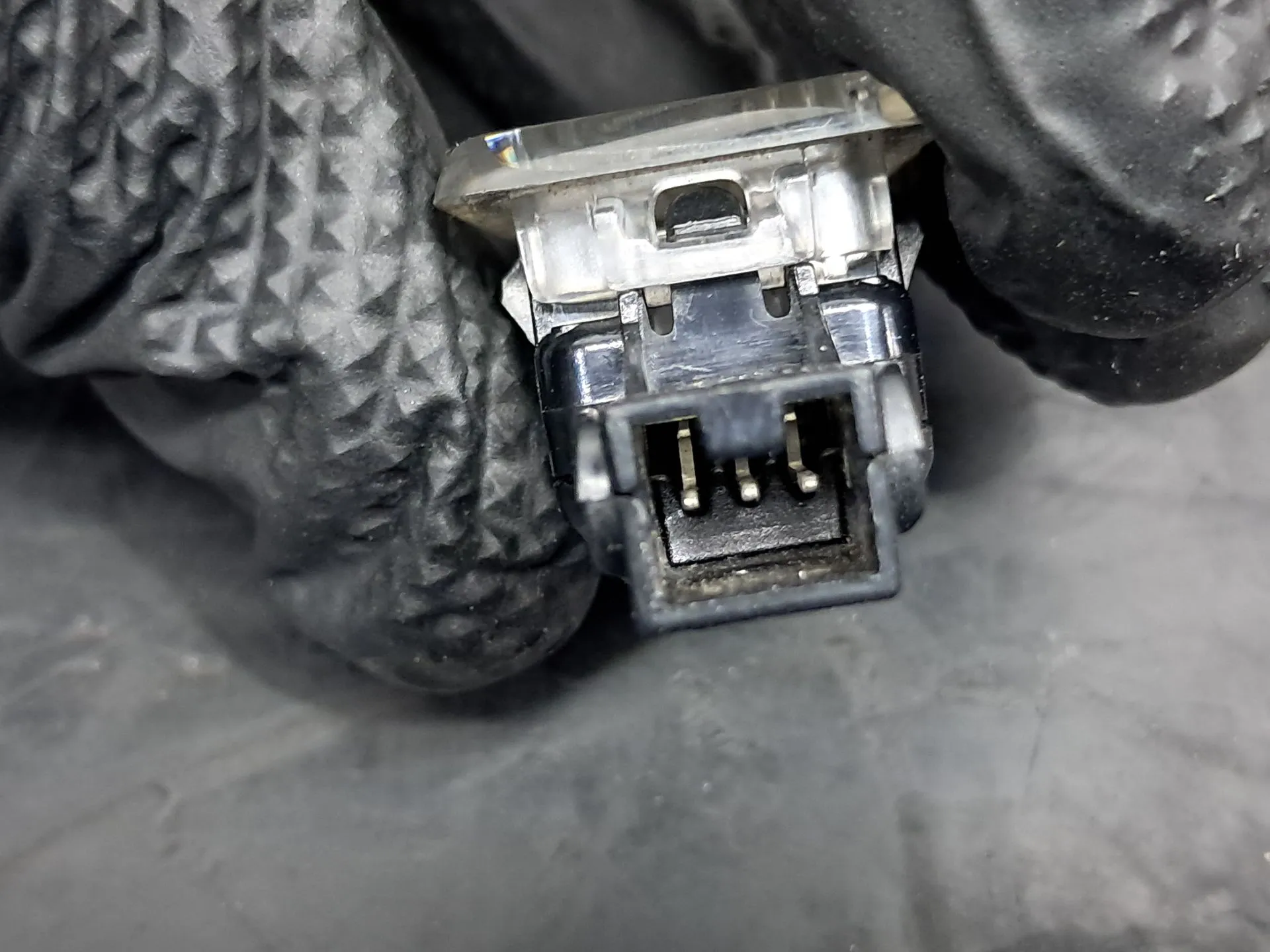 Luce interna VOLVO V40 Hatchback Imagem-4