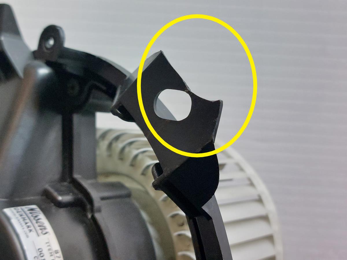 Moteur de chauffage OPEL Corsa D Imagem-4