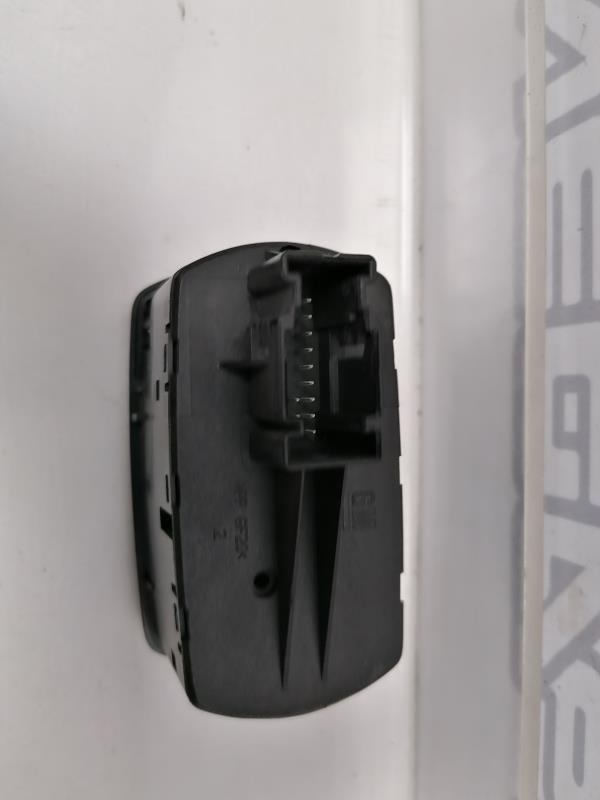 Commande / interrupteur lève-vitre Avant gauche OPEL Corsa D Imagem-1