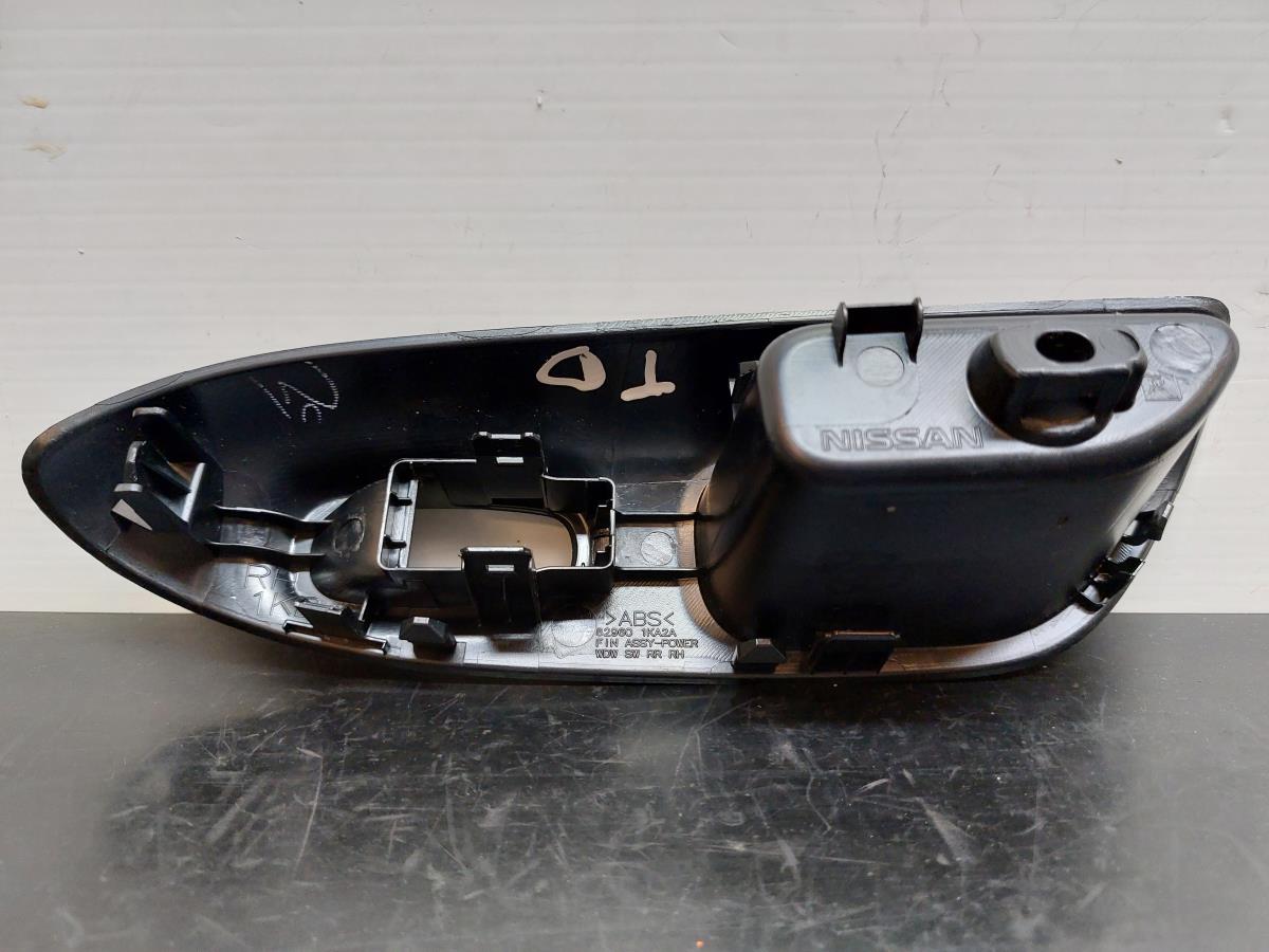 Moldura puerta trasera derecha NISSAN Juke (F15) Imagem-3