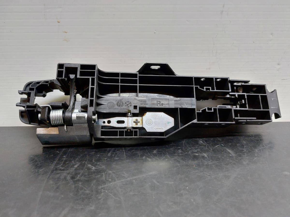 Suporte puxador porta frente direito NISSAN Juke (F15) Imagem-1