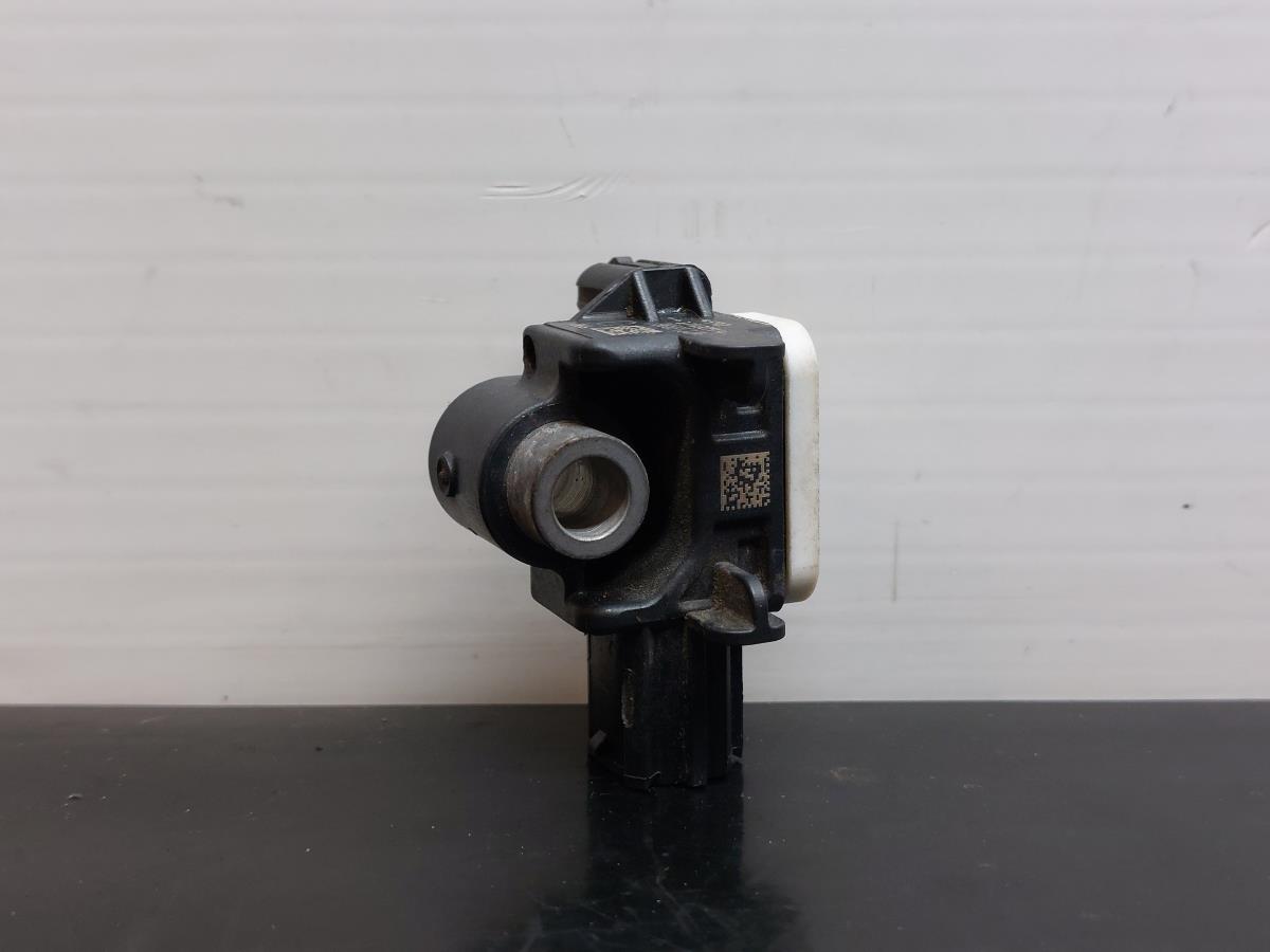 Right front airbag sensor NISSAN Juke (F15) Imagem-1