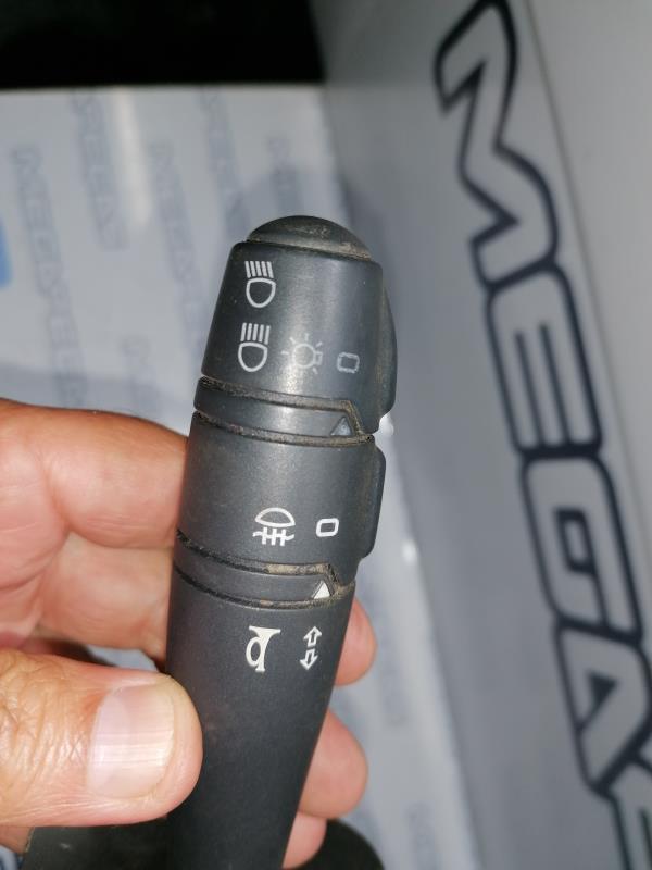 Leva delle luci RENAULT Clio II (BB0/1/2_, CB0/1/2_) Imagem-2