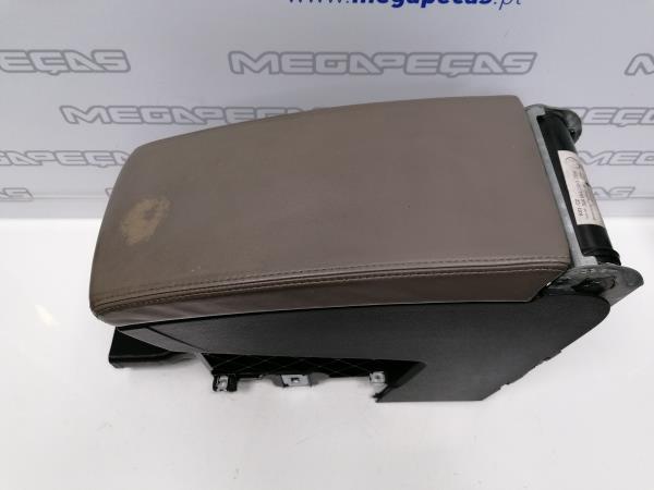 Accoudoir VOLKSWAGEN Passat Variant (3C5) Imagem-1