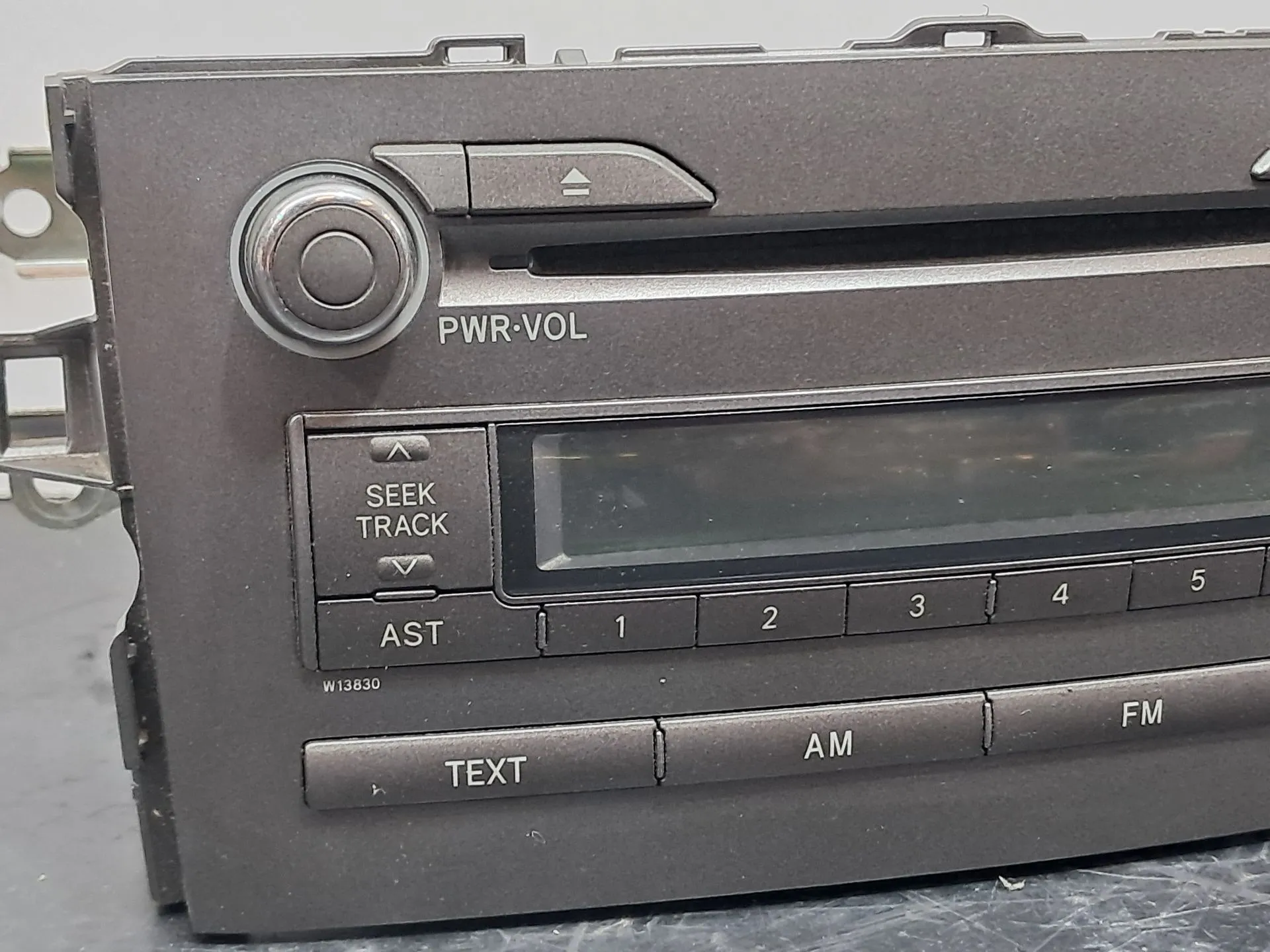 Rádio / auto-rádio TOYOTA Auris Hatchback (_E15_) Imagem-1