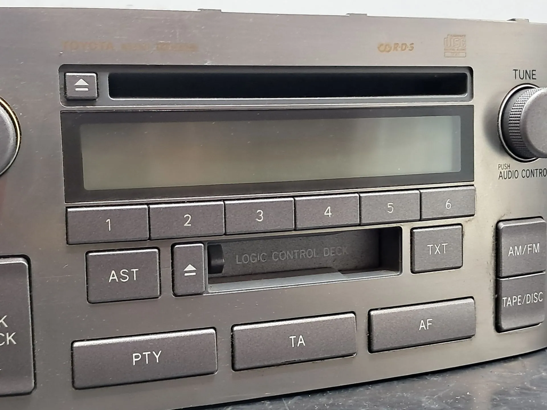 Rádio / auto-rádio TOYOTA Avensis Liftback (_T25_) Imagem-2