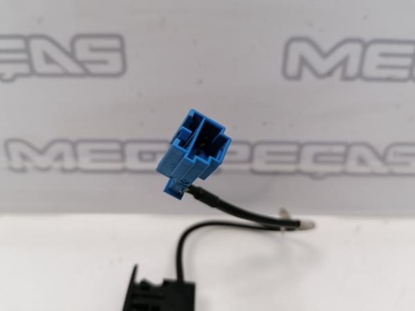 Módulo USB / AUX / IPOD MERCEDES-BENZ Classe C (W204) Imagem-2