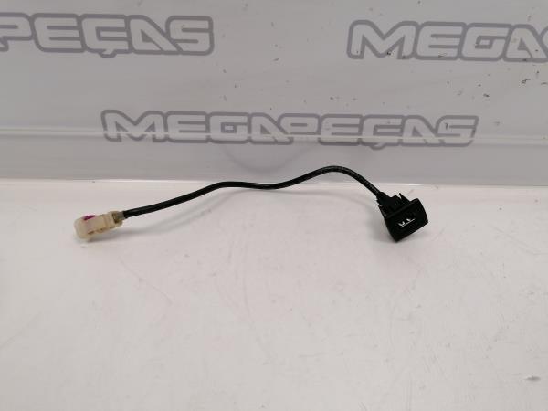 Módulo USB / AUX / IPOD MERCEDES-BENZ Classe C (W204)