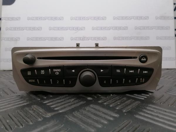 Car radio RENAULT Megane III (BZ0_)