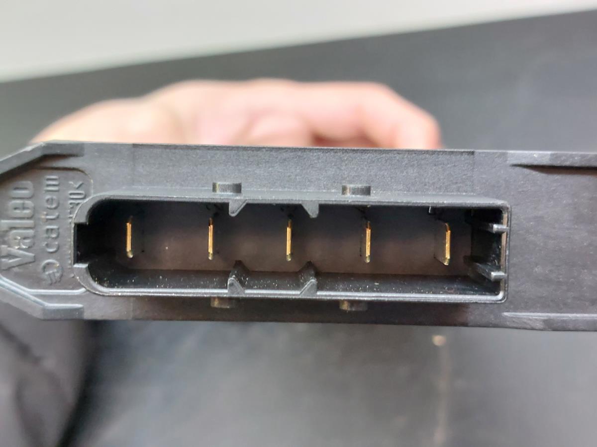 Heater resistor RENAULT Megane III (BZ0_) Imagem-3